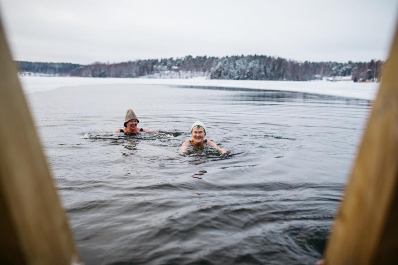 Labbnaes Semesterhem, Radhuset เคมิออนซารี ภายนอก รูปภาพ