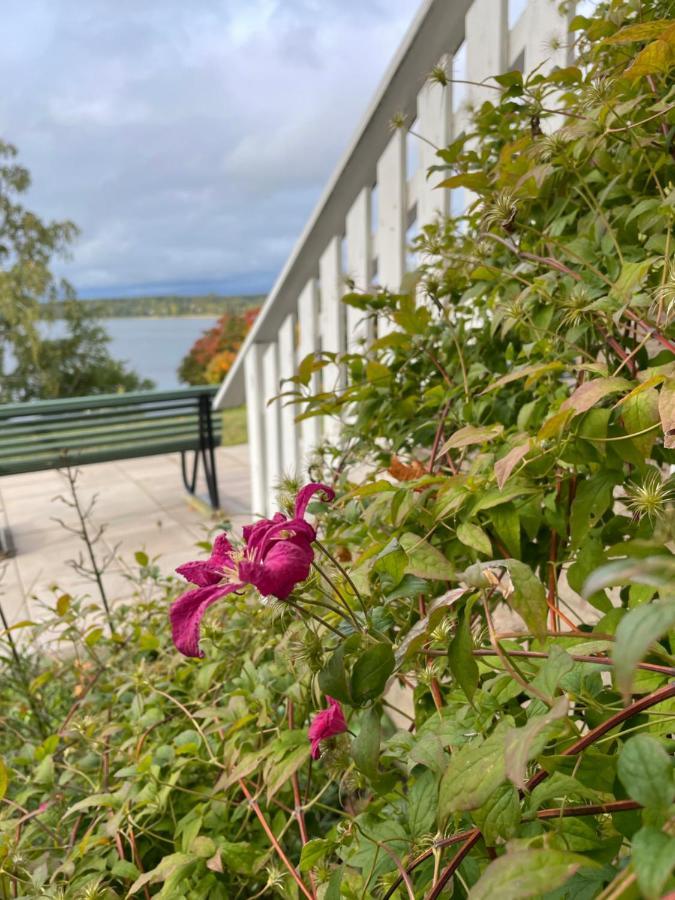 Labbnaes Semesterhem, Radhuset เคมิออนซารี ภายนอก รูปภาพ