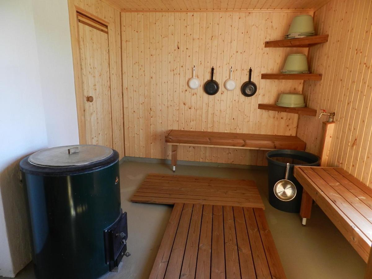 Labbnaes Semesterhem, Radhuset เคมิออนซารี ภายนอก รูปภาพ