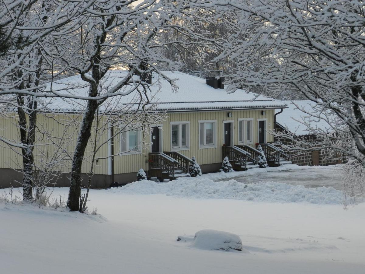 Labbnaes Semesterhem, Radhuset เคมิออนซารี ภายนอก รูปภาพ