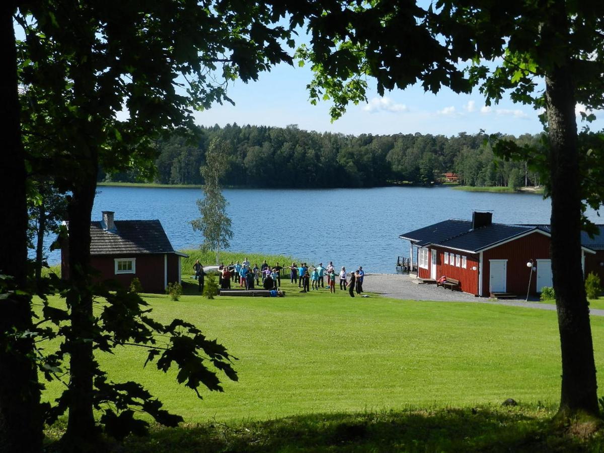 Labbnaes Semesterhem, Radhuset เคมิออนซารี ภายนอก รูปภาพ